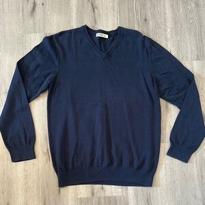 Old Navy Men's Navy V-Neck Sweater L
